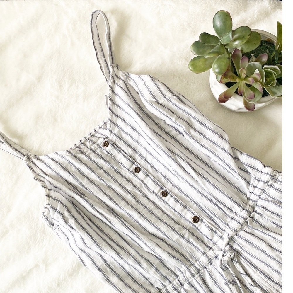 Old navy white and blue stripped sleeveless button button down romper